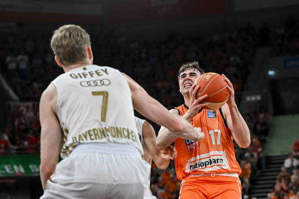 年轻球员让 年轻球员让